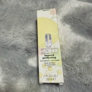 Clinique Beyond Perfecting Foundation + Concealer in Ginger